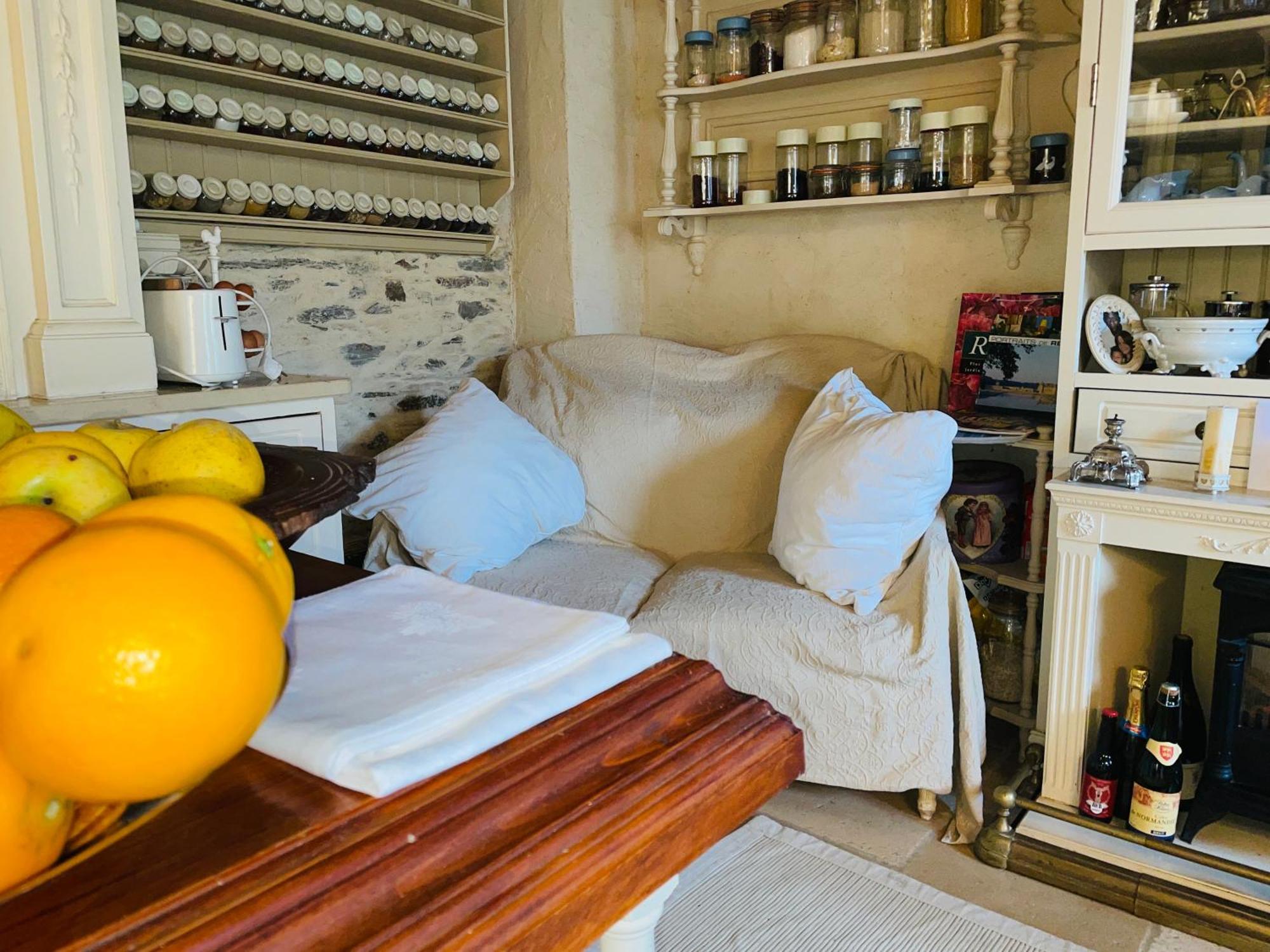 Chambre De Charme Dans Un Jardin De 1500M2 Nueil-sur-Layon Exterior photo