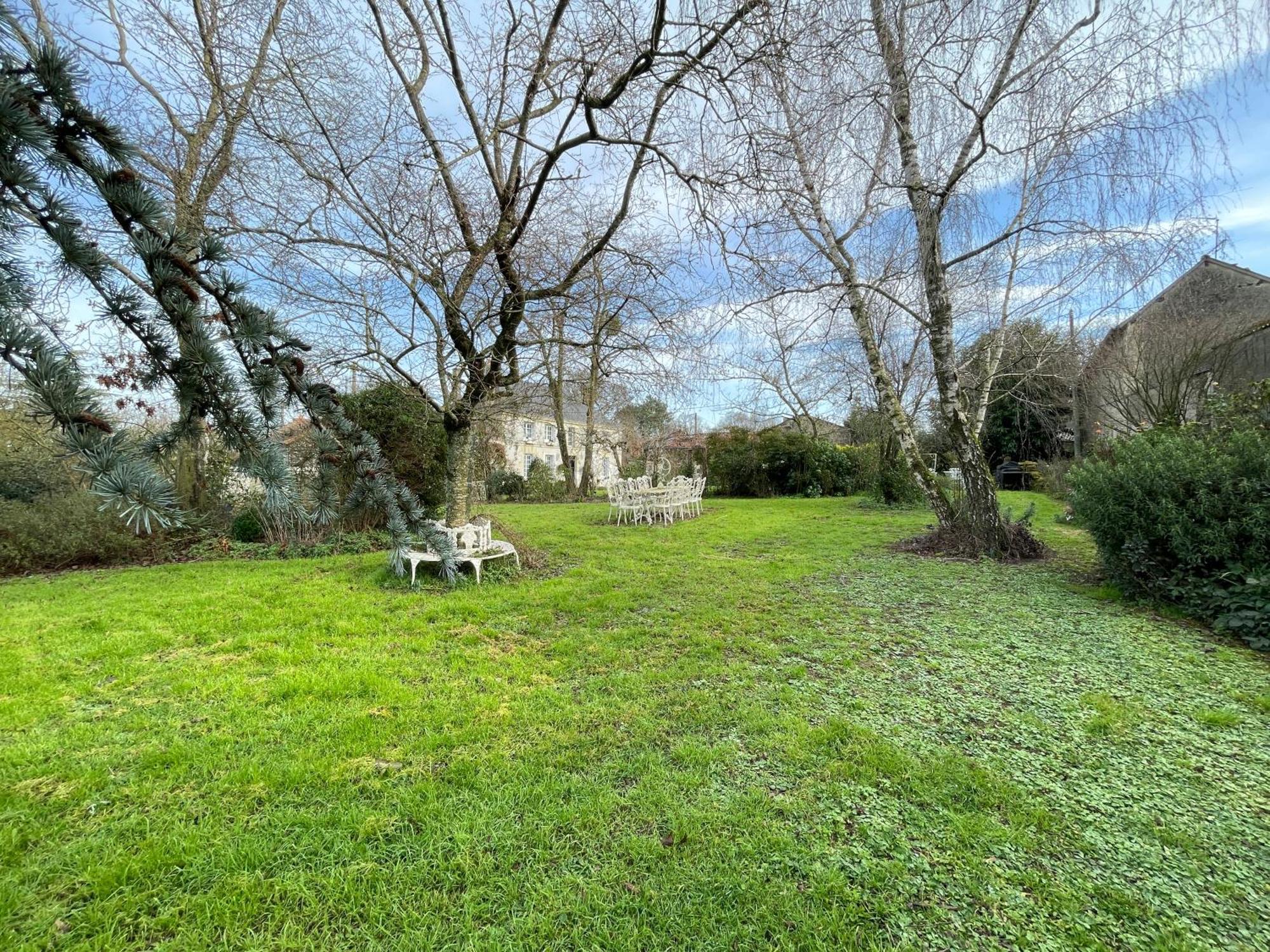 Chambre De Charme Dans Un Jardin De 1500M2 Nueil-sur-Layon Exterior photo